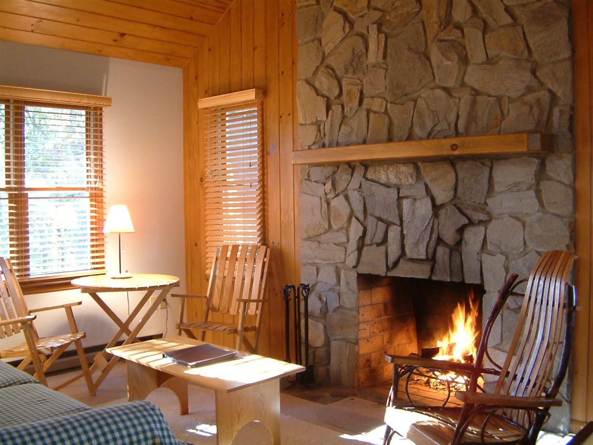 Fire Mountain Inn Cabins & Treehouses Scaly Mountain 部屋 写真